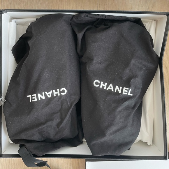 Chanel Women’s CC Platform Loafers Leather Black Size US 7 - Picture 9 of 9